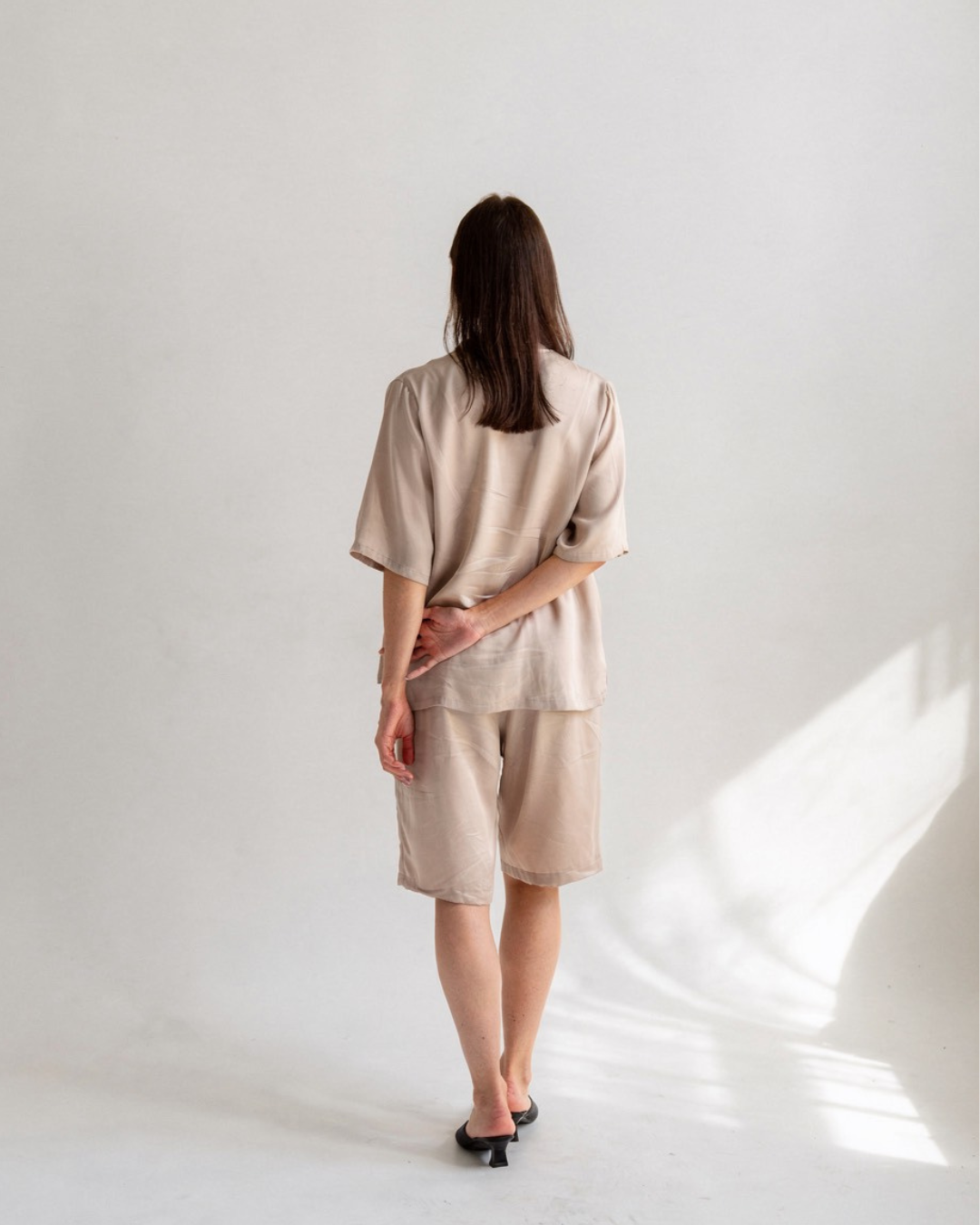 mist shorts / beige