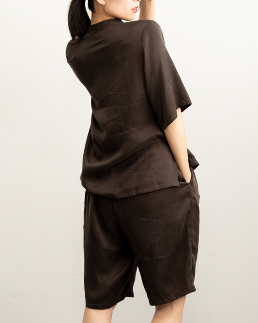 mist shorts / brown