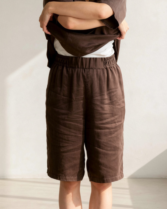 mist shorts / brown